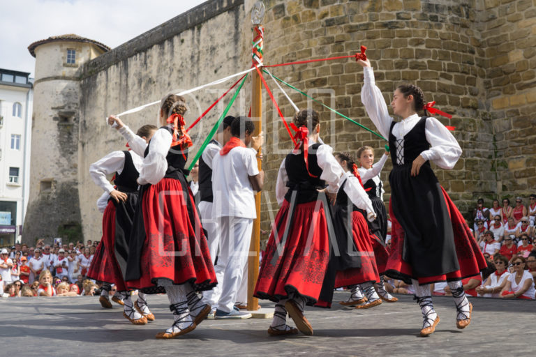 Lire la suite à propos de l’article Fêtes de Bayonne : Karrikaldi