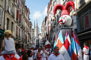 Théo Cheval 2017 Fêtes de Bayonne – Défilé Géants 06