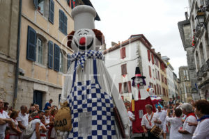 Théo Cheval 2017 Fêtes de Bayonne – Défilé des Bandas et Géants 09
