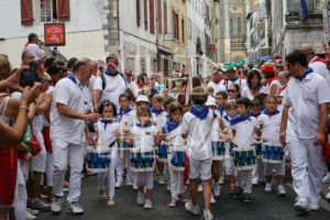 Théo Cheval 2017 Fêtes de Bayonne – Défilé des Bandas et Géants 11