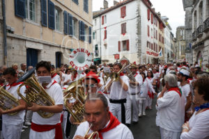 Théo Cheval 2017 Fêtes de Bayonne – Défilé des Bandas et Géants 14