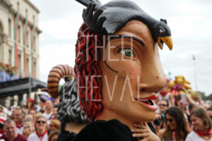 Théo Cheval 2017 Fêtes de Bayonne – Défilé des Bandas et Géants 25