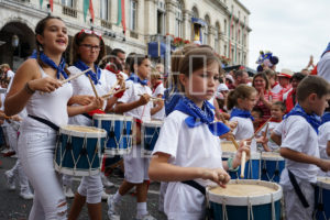 Théo Cheval 2017 Fêtes de Bayonne – Défilé des Bandas et Géants 30