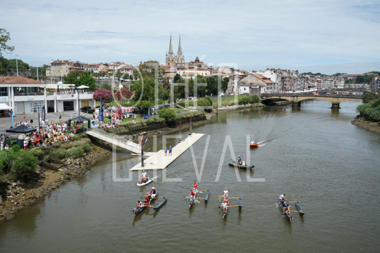 Lire la suite à propos de l’article Fêtes de Bayonne : Course de pirogues