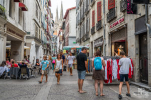 theo cheval 2019 – fetes de bayonne – braderie -09