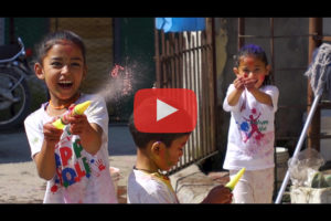 theo-cheval-video-2019-napoleon-trekking-nepal-holi-festival-pokhara