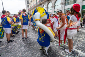 ©Théo Cheval 2019 – Fêtes de Bayonne – Bandas (HD) 01