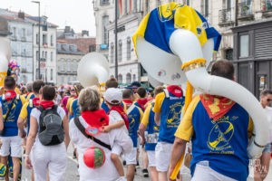 ©Théo Cheval 2019 – Fêtes de Bayonne – Bandas (HD) 04