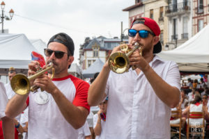 ©Théo Cheval 2019 – Fêtes de Bayonne – Bandas (HD) 06