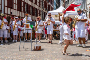 ©Théo Cheval 2019 – Fêtes de Bayonne – Bandas (HD) 20