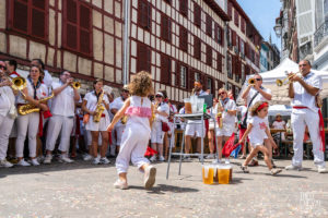 ©Théo Cheval 2019 – Fêtes de Bayonne – Bandas (HD) 22
