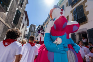 ©Théo Cheval 2019 – Fêtes de Bayonne – Défilé Géants & Bandas 04
