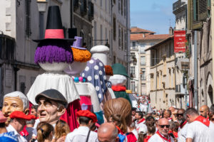 ©Théo Cheval 2019 – Fêtes de Bayonne – Défilé Géants & Bandas 07