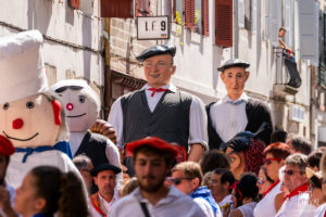 ©Théo Cheval 2019 – Fêtes de Bayonne – Défilé Géants & Bandas 26