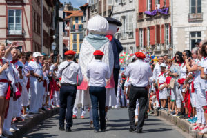 ©Théo Cheval 2019 – Fêtes de Bayonne – Défilé Géants & Bandas 34