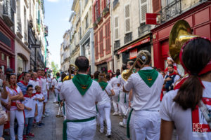 ©Théo Cheval 2019 – Fêtes de Bayonne – Défilé Géants & Bandas 49