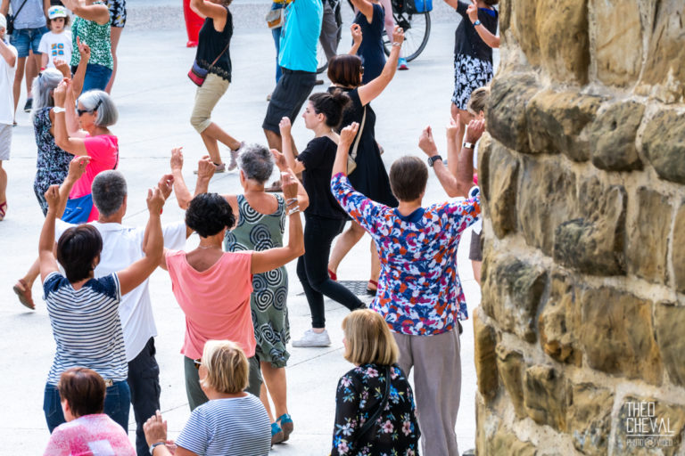 Lire la suite à propos de l’article Initiation Danse Mutxiko avec Orai Bat