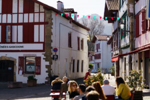 © Théo Cheval _ Tournée Bon Béarnais & Basque _ BD _ 111